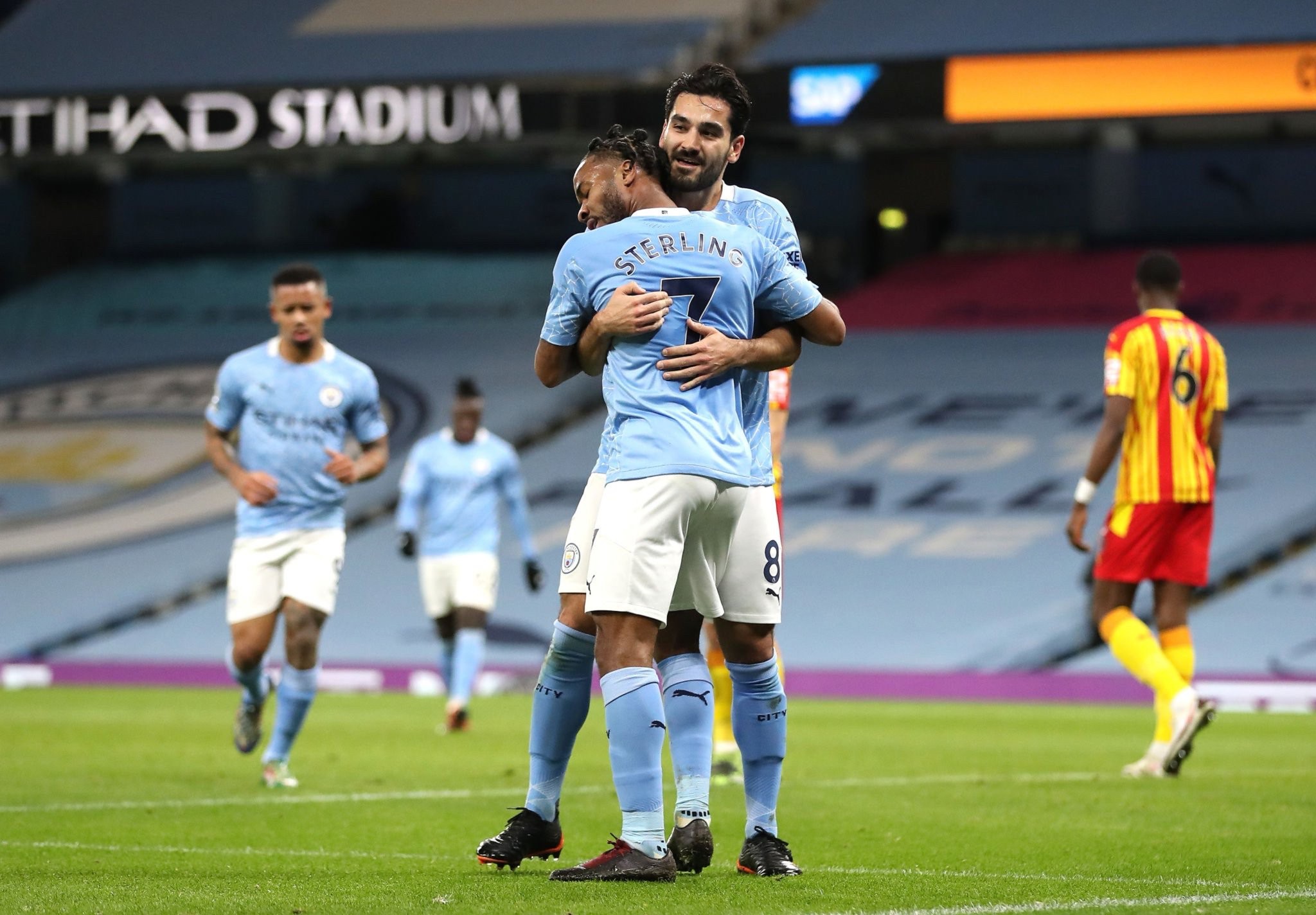 球迷不仅可 球迷不仅可